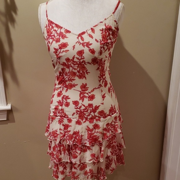 beautiful dress  with flowers. Final price - Picture 2 of 6